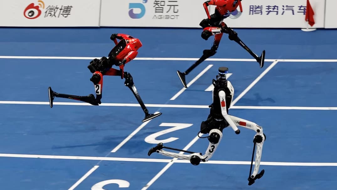 Robot chạy 100m trong 8,64 giây: Sự thật đằng sau các kỷ lục gây sốt